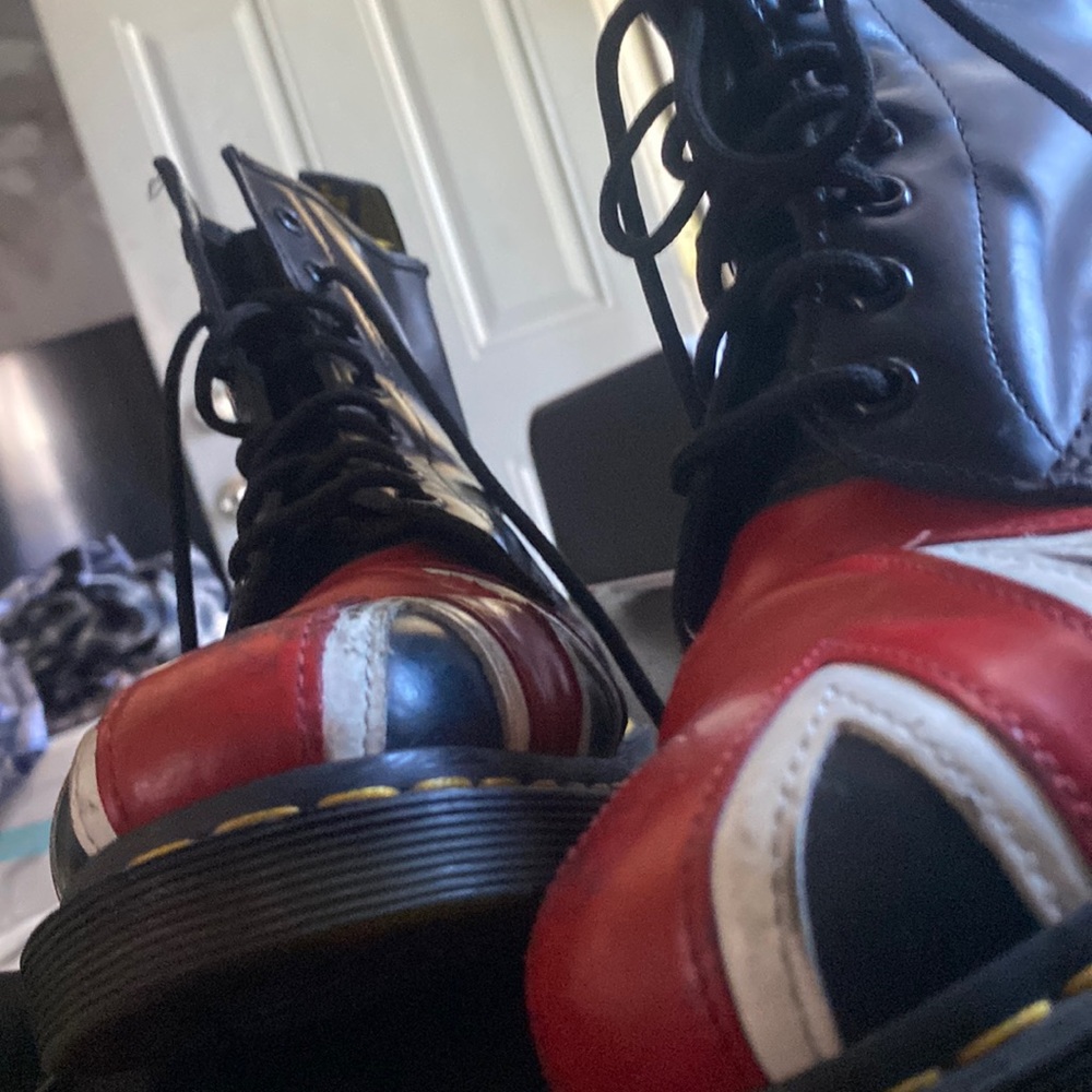 Shoes drmartens boots size 9